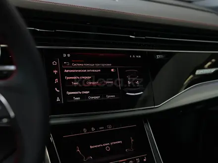 Audi Q8 55 TFSI Quattro Sport 2024 года за 63 890 000 тг. в Алматы – фото 55