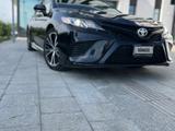 Toyota Camry 2018 годаүшін9 300 000 тг. в Актобе – фото 4