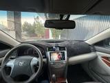 Toyota Camry 2010 года за 6 800 000 тг. в Семей – фото 2