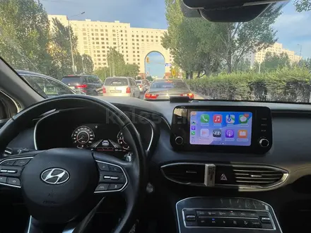 Hyundai Santa Fe 2022 года за 12 800 000 тг. в Астана – фото 2