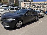 Toyota Camry 2020 года за 15 000 000 тг. в Алматы