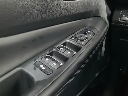Hyundai Santa Fe 2021 года за 14 990 000 тг. в Алматы – фото 26
