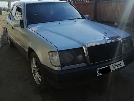 Mercedes-Benz E 230 1991 года за 1 600 000 тг. в Павлодар