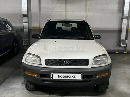 Toyota RAV4 1996 года за 3 100 000 тг. в Алматы – фото 4