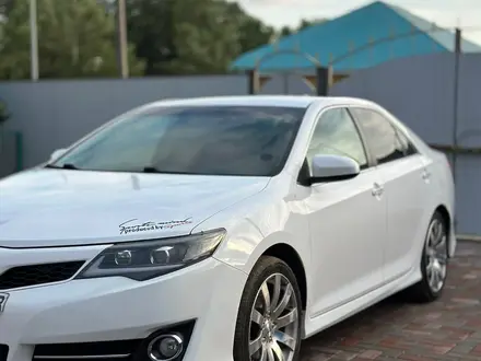 Toyota Camry 2012 года за 6 600 000 тг. в Актобе – фото 5