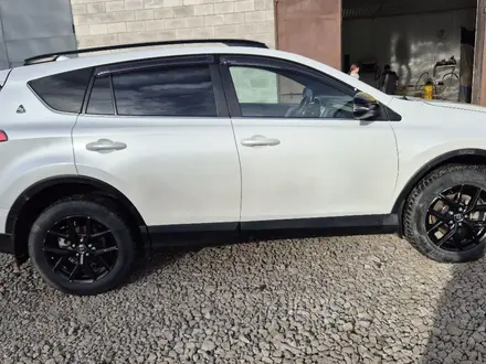 Toyota RAV4 2019 года за 10 500 000 тг. в Актобе – фото 3