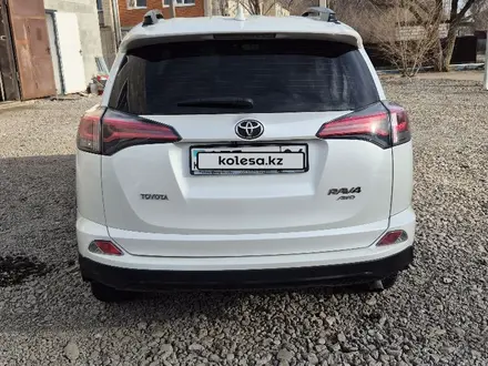 Toyota RAV4 2019 года за 10 500 000 тг. в Актобе – фото 6