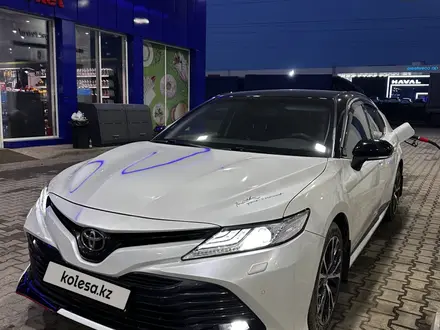 Toyota Camry 2021 года за 13 800 000 тг. в Усть-Каменогорск