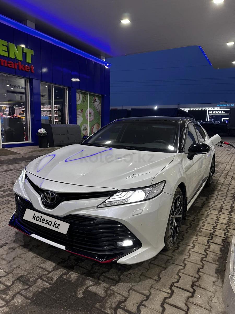 Toyota Camry 2021 г.