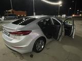 Hyundai Elantra 2018 года за 8 500 000 тг. в Актобе – фото 4