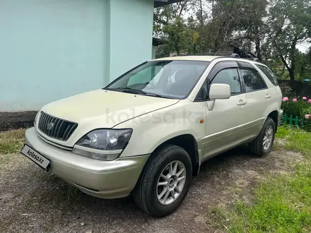 Toyota Harrier 1998 года за 3 300 000 тг. в Алматы