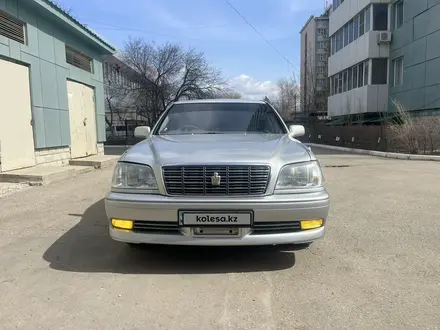 Toyota Crown 2003 года за 4 000 000 тг. в Актобе – фото 6