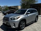 Toyota Highlander 2017 годаүшін12 400 000 тг. в Актау
