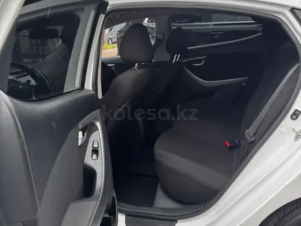 Hyundai Elantra 2016 года за 6 200 000 тг. в Шымкент – фото 13