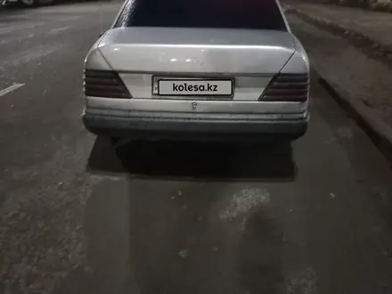 Mercedes-Benz E 230 1992 года за 1 400 000 тг. в Жезказган – фото 6