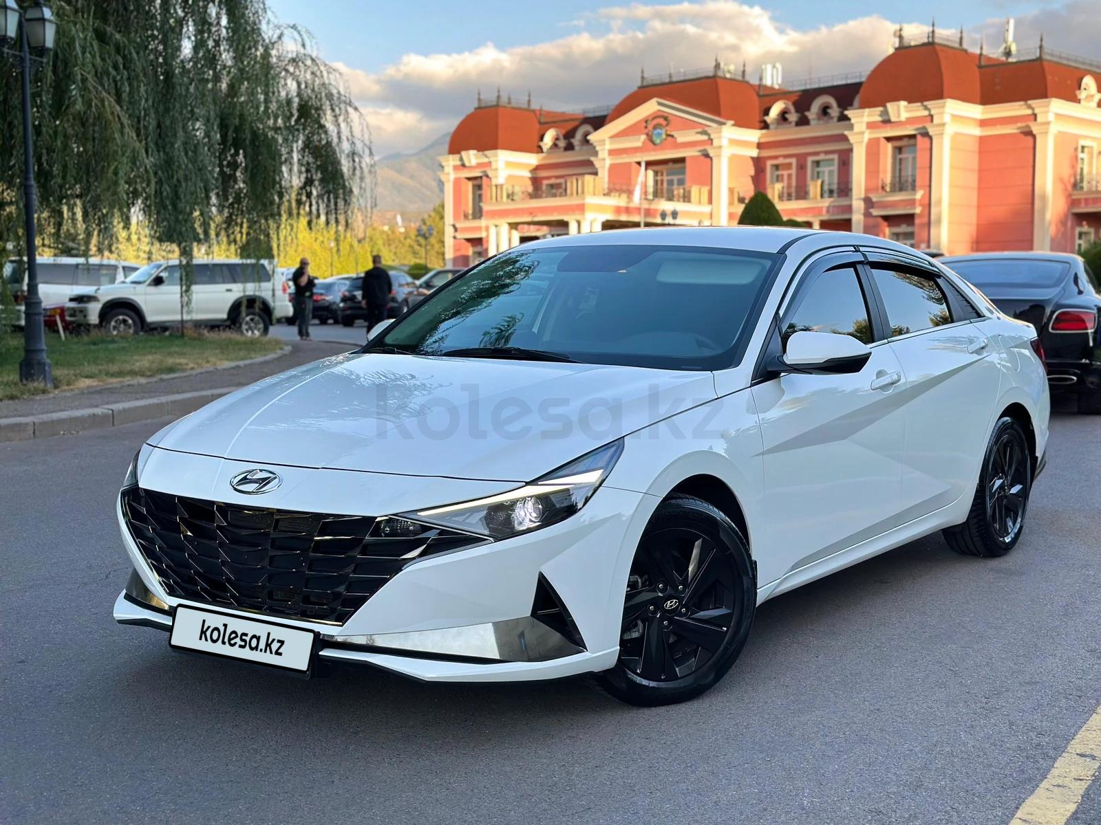 Hyundai Elantra 2021 г.