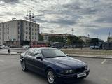 BMW 528 1997 года за 2 200 000 тг. в Астана – фото 4