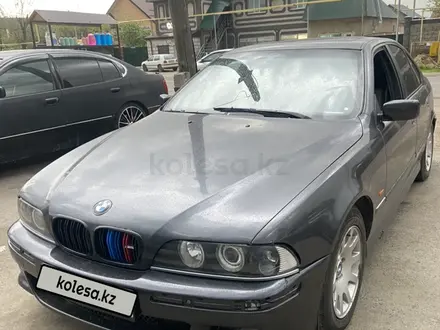 BMW 528 1997 года за 2 350 000 тг. в Алматы