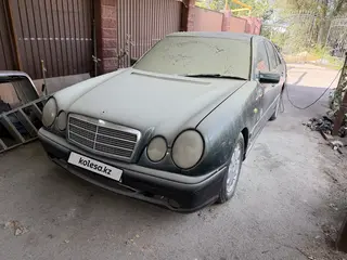 Mercedes-Benz E 280
