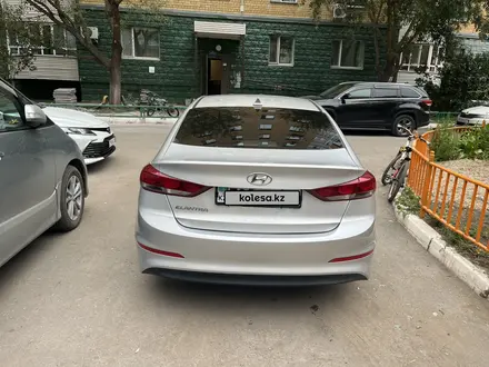 Hyundai Elantra 2017 года за 7 800 000 тг. в Астана – фото 4