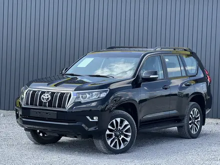 Toyota Land Cruiser Prado 2022 года за 35 000 000 тг. в Актобе