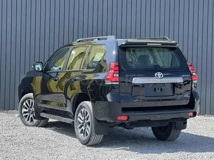 Toyota Land Cruiser Prado 2022 года за 35 000 000 тг. в Актобе – фото 4