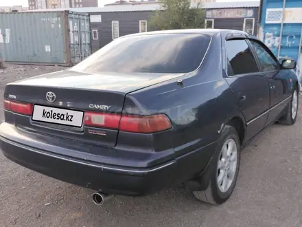 Toyota Camry 1998 года за 2 800 000 тг. в Караганда – фото 4