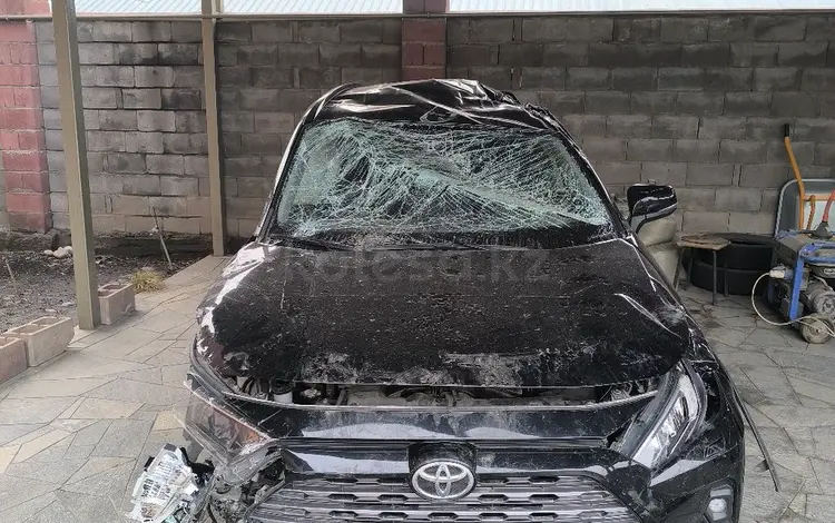 Toyota RAV4 2023 года за 7 500 000 тг. в Алматы