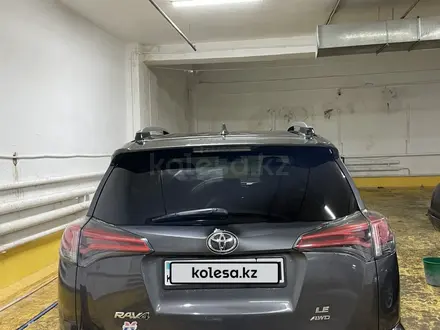 Toyota RAV4 2017 года за 12 300 000 тг. в Астана – фото 4