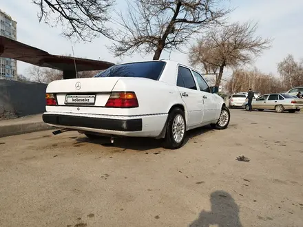 Mercedes-Benz E 230 1990 года за 1 350 000 тг. в Алматы – фото 11