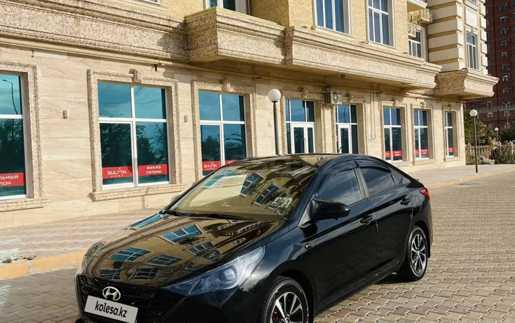 Hyundai Accent 2022 года за 6 850 000 тг. в Актау