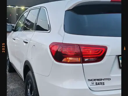 Kia Sorento 2019 года за 9 500 000 тг. в Шымкент – фото 6