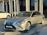 Lexus ES 300h 2019 годаүшін17 200 000 тг. в Шымкент