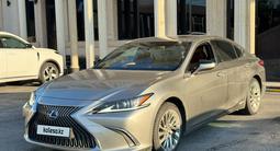 Lexus ES 300h 2019 года за 17 200 000 тг. в Шымкент