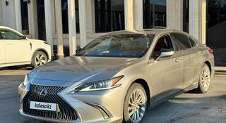 Lexus ES 300h 2019 года за 17 200 000 тг. в Шымкент