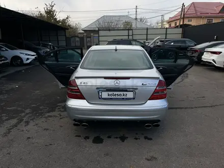 Mercedes-Benz E 500 2003 года за 8 300 000 тг. в Шымкент – фото 8