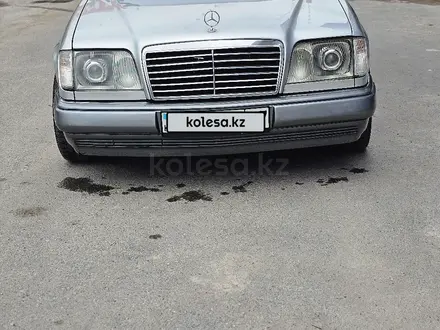 Mercedes-Benz E 320 1995 года за 3 300 000 тг. в Шымкент