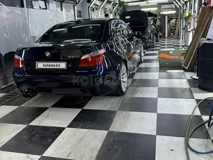 BMW 550 2006 года за 9 500 000 тг. в Алматы – фото 5