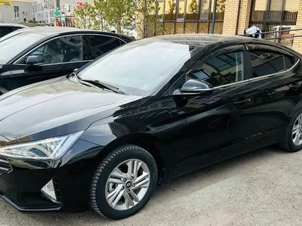 Hyundai Elantra 2019 года за 8 000 000 тг. в Астана – фото 4