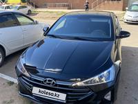 Hyundai Elantra 2019 года за 8 000 000 тг. в Астана