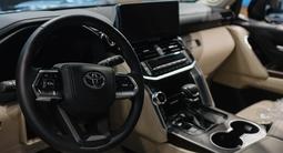 Toyota Land Cruiser Luxe 2025 года за 70 890 000 тг. в Астана – фото 5