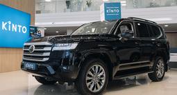 Toyota Land Cruiser Luxe 2025 года за 70 890 000 тг. в Астана