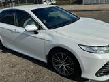 Toyota Camry 2021 года за 17 500 000 тг. в Астана