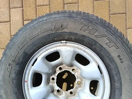 Шины 255/70 R15 — "Bridgestone Dueler H/T" (Япония), летние. Три за 85 000 тг. в Астана – фото 7