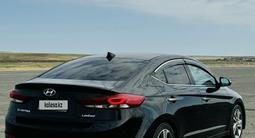Hyundai Elantra 2017 года за 5 500 000 тг. в Актобе – фото 4