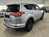 Toyota RAV4 2019 года за 9 500 000 тг. в Костанай – фото 2