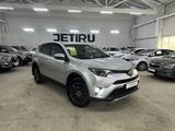 Toyota RAV4 2019 года за 9 500 000 тг. в Костанай