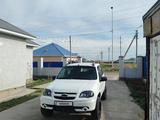 Chevrolet Niva 2014 года за 3 800 000 тг. в Атырау – фото 2
