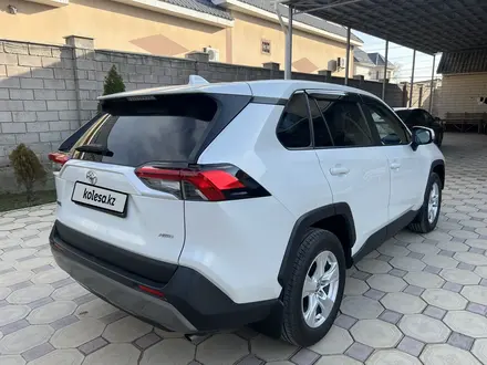 Toyota RAV4 2021 года за 15 900 000 тг. в Тараз – фото 4