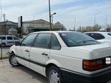 Volkswagen Passat 1990 года за 1 400 000 тг. в Шымкент – фото 2